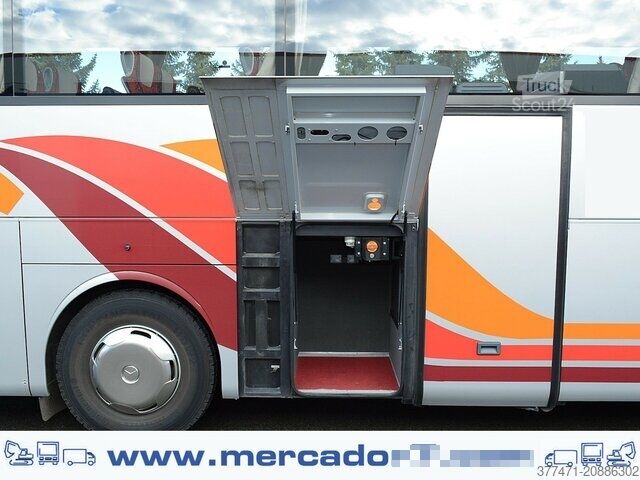 Autobus Mercedes-Benz Tourismo RHD / 137.981 KM / Euro 6