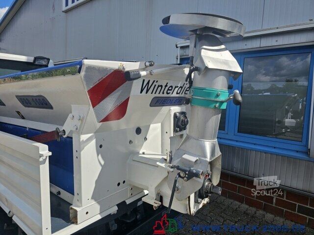 Kolmisuuntainen kippiauto Multicar M30 4x4 Winterdienst Streuer- Schild/ Bürste