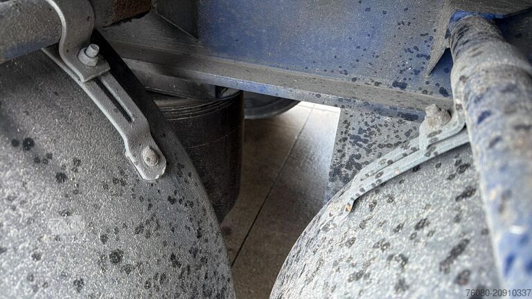 Bâché à rideaux latéraux AWB DRUM BRAKES / FREINS TAMBOURS (PARFAIT ETAT / R...