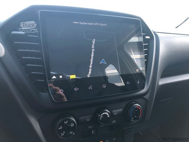 Furgons ar kasti ISUZU D-Max Space Cab L AT mit Systemkoffer Modell 24