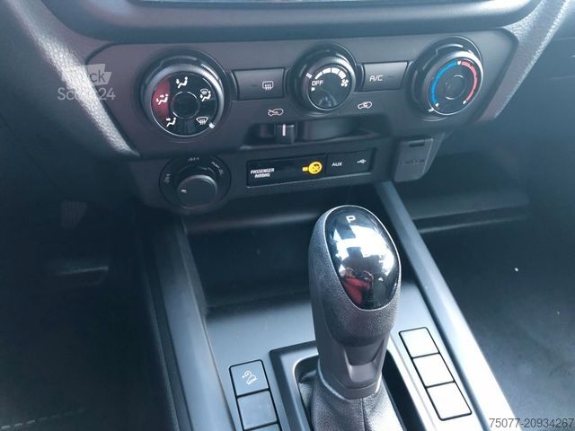 Furgons ar kasti ISUZU D-Max Space Cab L AT mit Systemkoffer Modell 24