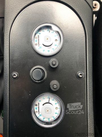 Kravas mikroautobuss ar pašizgāzēju ISUZU D-Max Space Cab LS AT + Kipper + Winterdienst +