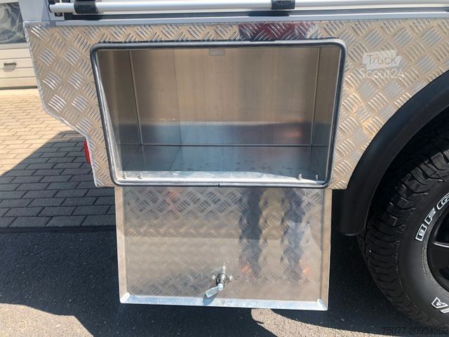 Furgons ar kasti ISUZU D-Max Space Cab LS AT mit Systemkoffer