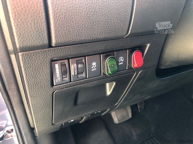 Furgons ar kasti ISUZU D-Max Space Cab LS AT mit Systemkoffer