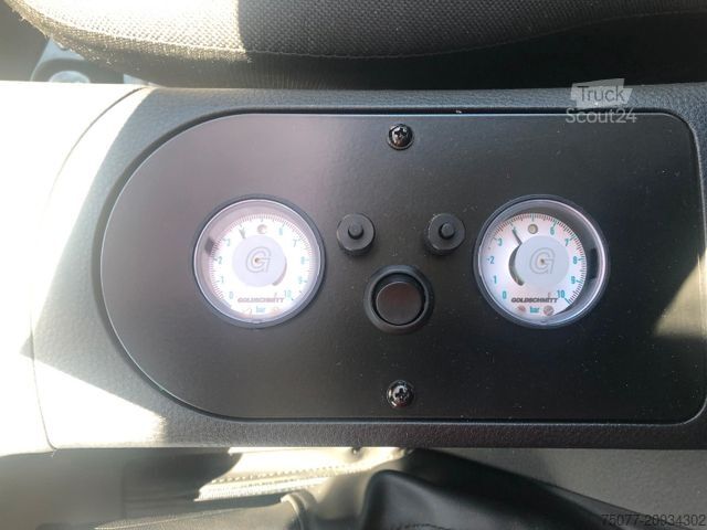 Furgons ar kasti ISUZU D-Max Space Cab LS AT mit Systemkoffer