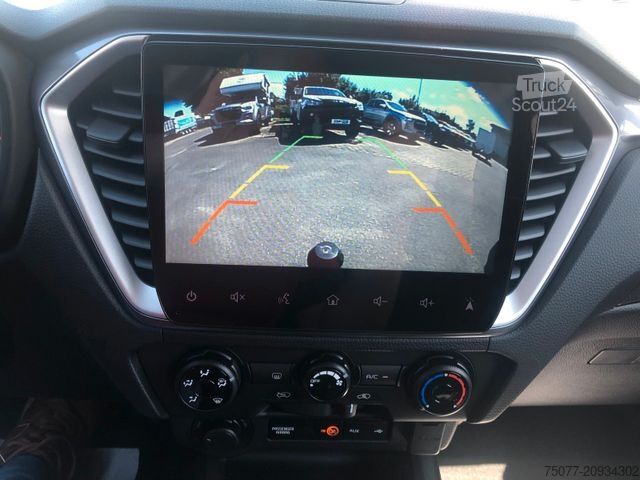 Furgons ar kasti ISUZU D-Max Space Cab LS AT mit Systemkoffer