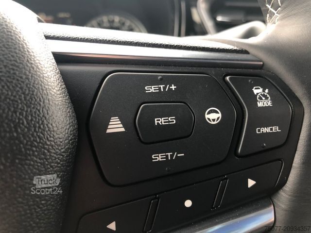 Pick-up furgons ISUZU D-Max Double Cab V-Cross AT "BAD-MAX"