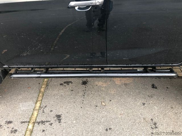 Pick-up furgons ISUZU D-Max Double Cab V-Cross AT "BAD-MAX"