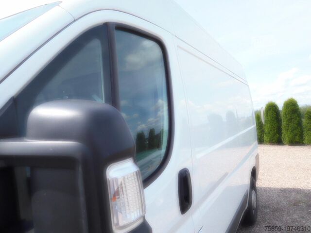 Mobile Shop/ Food Truck Peugeot Boxer 2.2 HDi Hoch + Lang Mittel DPF L2H2 3xS Food