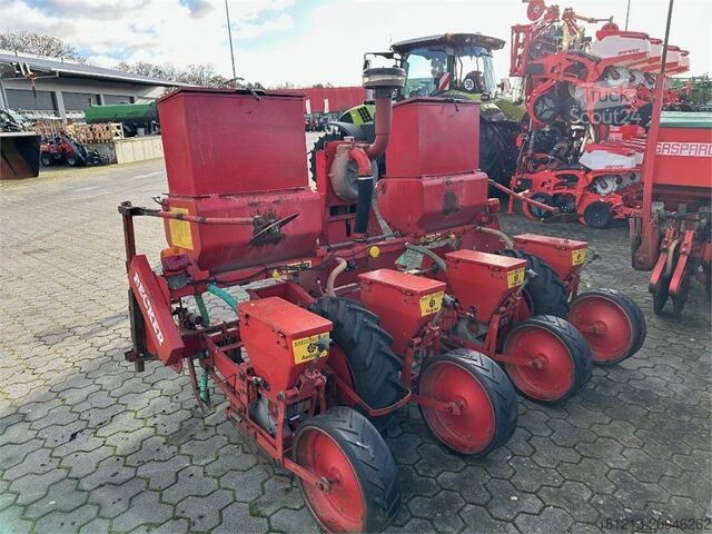 Landmaschine BECKER Aeromat S 4 reihig