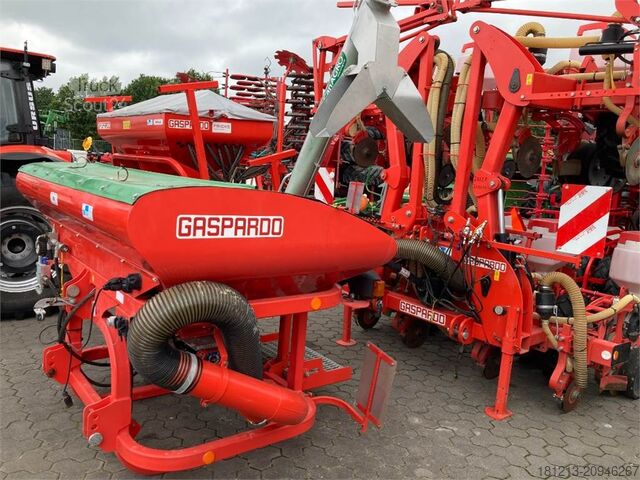 Lauksaimniecības mašīna MASCHIO Manta 8-reihig