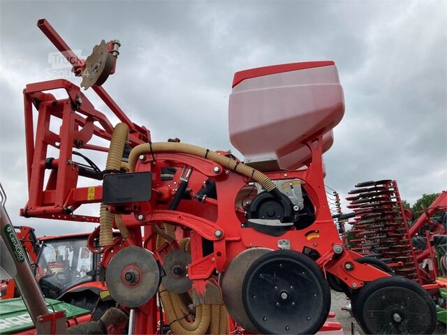 Lauksaimniecības mašīna MASCHIO Manta 8-reihig