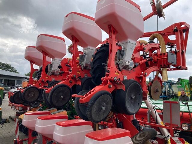 Lauksaimniecības mašīna MASCHIO Manta 8-reihig