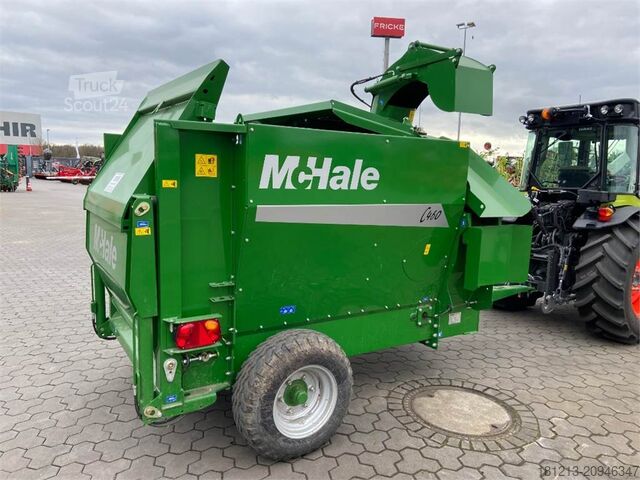 Landbruksmaskin  McHale Silgaeverteiler und Strohhäcksler "C 460"