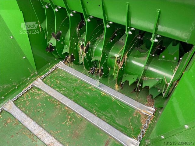 Landbruksmaskin  McHale Silgaeverteiler und Strohhäcksler "C 460"