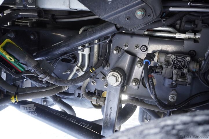 Авторефрижератор Двухтемпературный Renault D210 12T / Bitemperature / 90 tho. km/