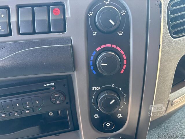 Kufr Renault Premium + DHOLLANDIA LOADLIFT + SMART TACHO + E...