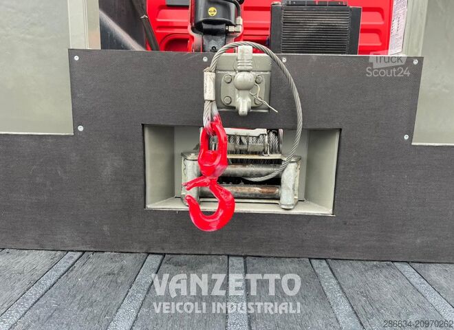 Plošča z rampami in žerjavom MAN TGS 35.360