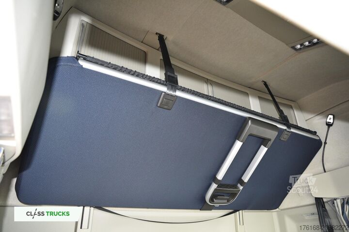 Standaard trekker VOLVO FH 460 Globetrotter XL Varios i-Save