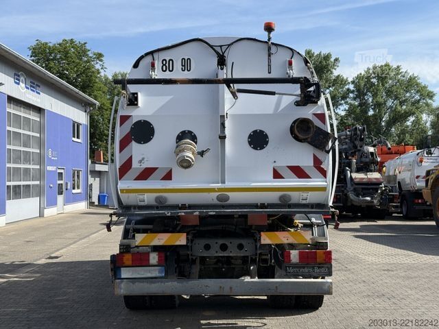 Balayeuse de voirie MERCEDES-BENZ AXOR 1829 Kehrmaschine BUCHER