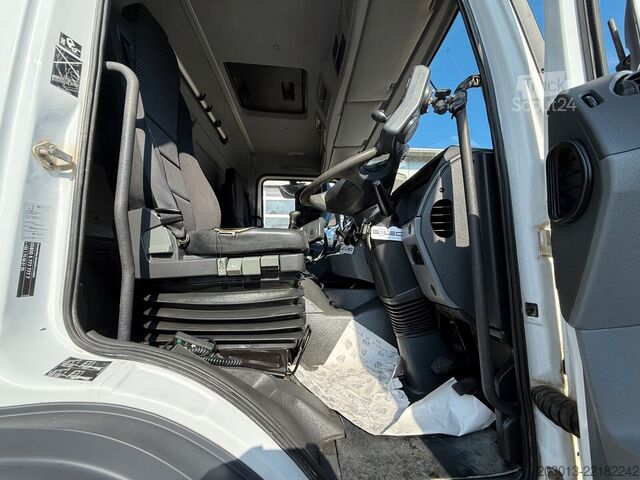 Balayeuse de voirie MERCEDES-BENZ AXOR 1829 Kehrmaschine BUCHER