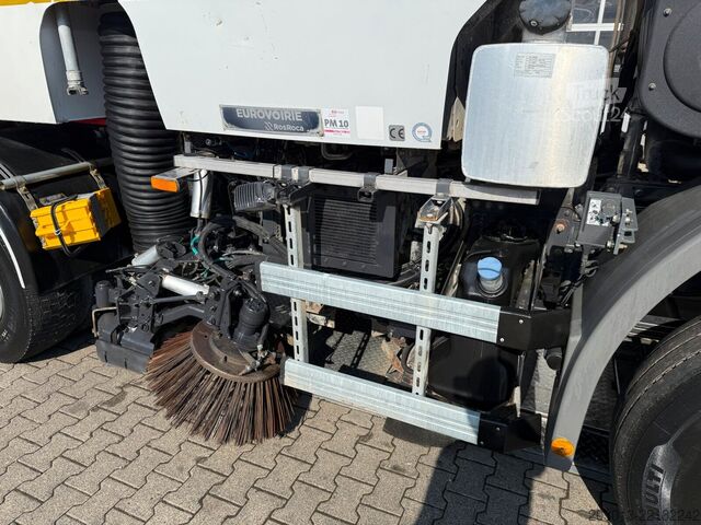 Balayeuse de voirie MERCEDES-BENZ AXOR 1829 Kehrmaschine BUCHER