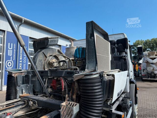 Balayeuse de voirie MERCEDES-BENZ AXOR 1829 Kehrmaschine BUCHER