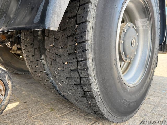 Balayeuse de voirie MERCEDES-BENZ AXOR 1829 Kehrmaschine BUCHER