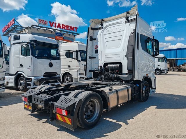 Véhicule tracteur volume FORD F-MAX 500 mega