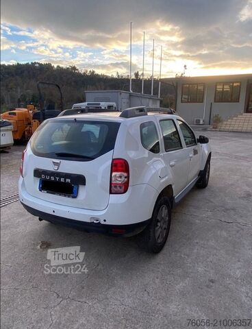 Komercinė transporto priemonė Dacia Duster