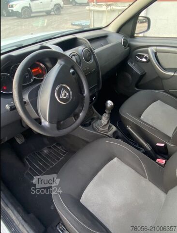 Komercinė transporto priemonė Dacia Duster