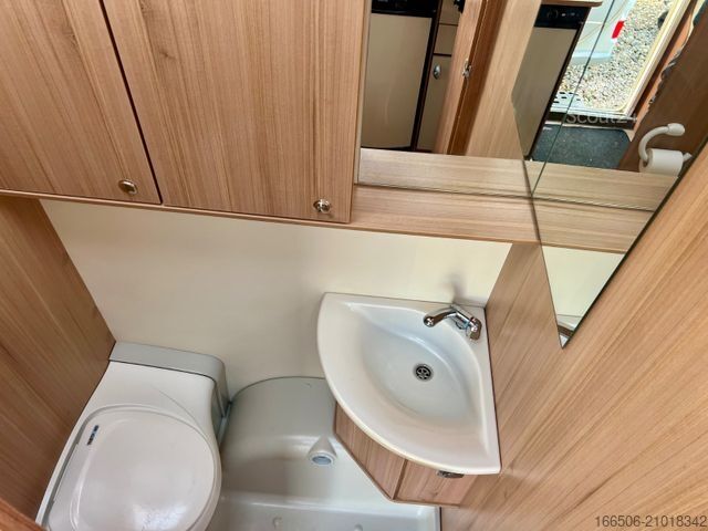 Caravane BÜRSTNER 510 TK Averso Plus Vorzelt Etagen Hubbett