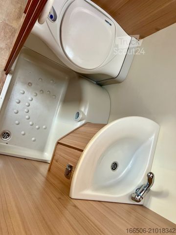 Caravane BÜRSTNER 510 TK Averso Plus Vorzelt Etagen Hubbett