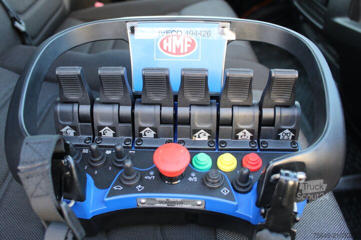 Grue à tour Iveco Daily 70C18H 4x2 Daily 70C18H 4x2 mit Kran HMF 340-K3, Funk