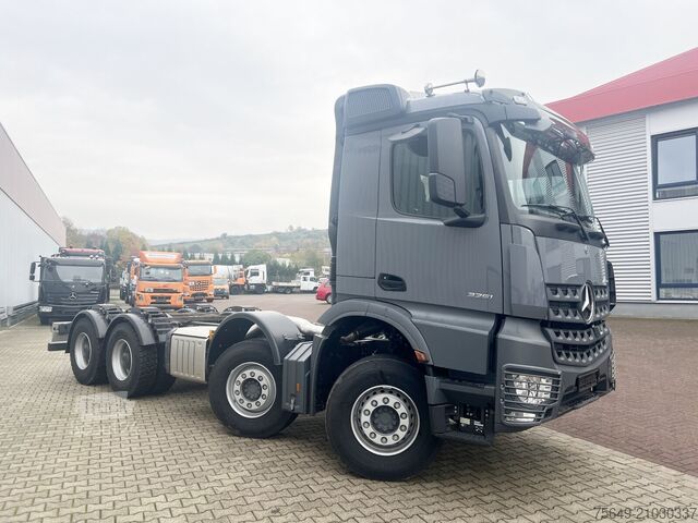 Camion-benne tricar Mercedes-Benz Arocs 3251 L 8x4/4 Arocs 3251 L 8x4/4, Motorabtrieb