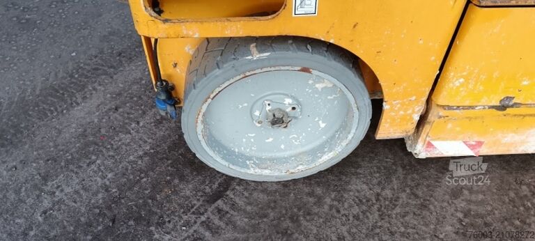 Scherenarbeitsbühne Haulotte Compact 12 - 12m, electric