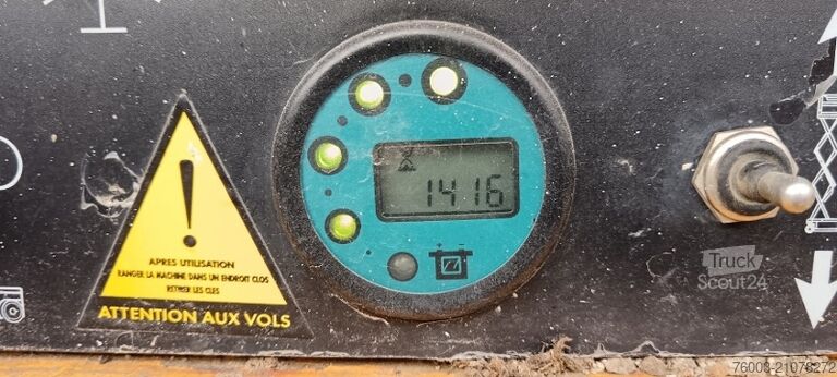 Scherenarbeitsbühne Haulotte Compact 12 - 12m, electric