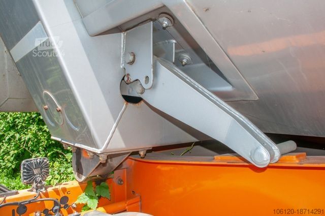 Semi-remorque benne KEMPF SKM 35/3 Stahlmulde isoliert 26m3