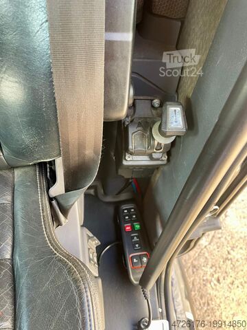 Tractor con walkingfloor SCANIA R580