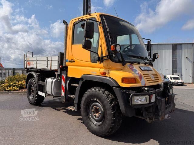 Iekraušanas platforma Mercedes-Benz Unimog U300 4x4 Vario-Pilot