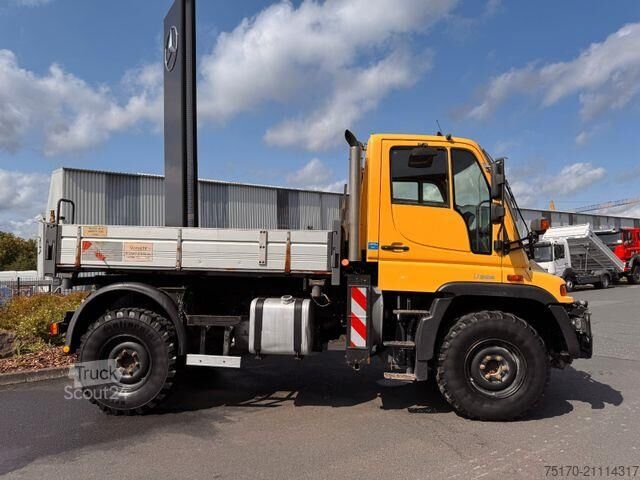 Iekraušanas platforma Mercedes-Benz Unimog U300 4x4 Vario-Pilot
