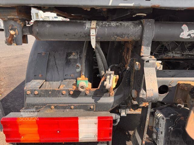 Iekraušanas platforma Mercedes-Benz Unimog U300 4x4 Vario-Pilot