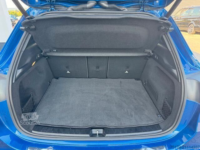 Ladepritsche Mercedes-Benz GLA 200 AMG+PANO+DistrPlus+RFK+Night