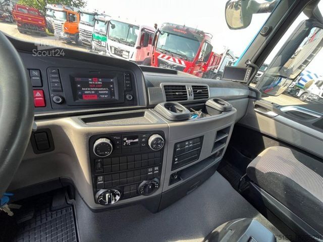 Саміоскид MAN TG-S 26.500 6x6 BB 3-Achs Allradkipper Bordmatik