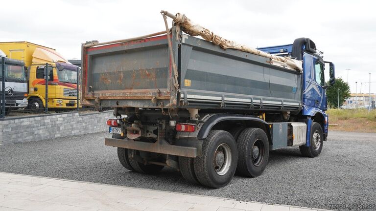 Tre-sidet tipbil MERCEDES-BENZ Arocs 2642 Kipper Dreiseitenkipper Klima  6x4