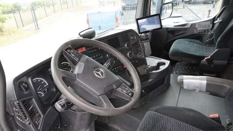 Tre-sidet tipbil MERCEDES-BENZ Arocs 2642 Kipper Dreiseitenkipper Klima  6x4