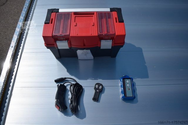 Přepravník automobilů  Autotransporter FORMULA 30.50 3000kg 5,0x2,10 m