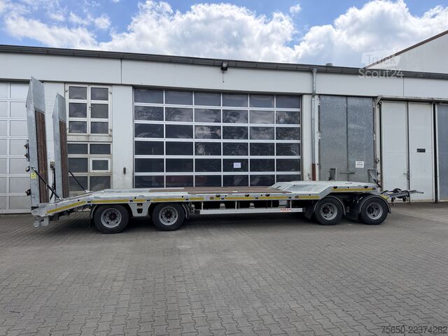 Remorcă cu platformă joasă Möslein TA4 Schwebheim  4 Achs Tiefladeranhänger, Neuwertig