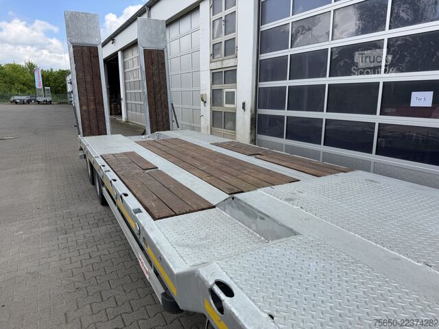 Remorcă cu platformă joasă Möslein TA4 Schwebheim  4 Achs Tiefladeranhänger, Neuwertig