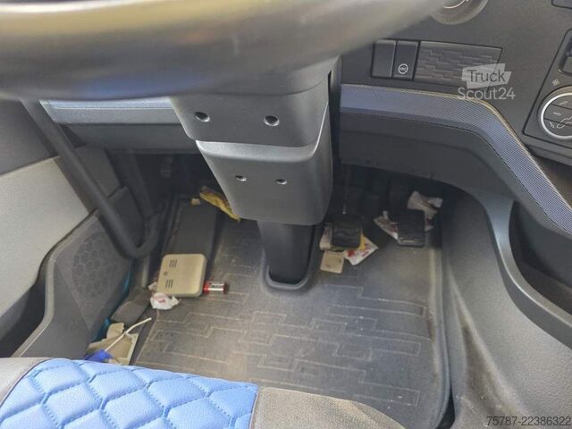 Standardní tahač VOLVO FH 460 Basic Turbo Unfall, 2 Kreis-Hydraulik